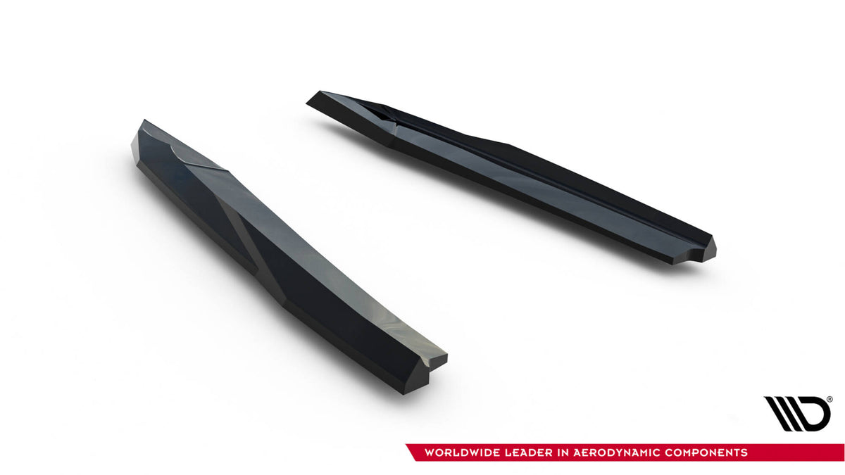 Detaljbilde av overflaten på sideflaps bak V.5 til Skoda Octavia RS MK4