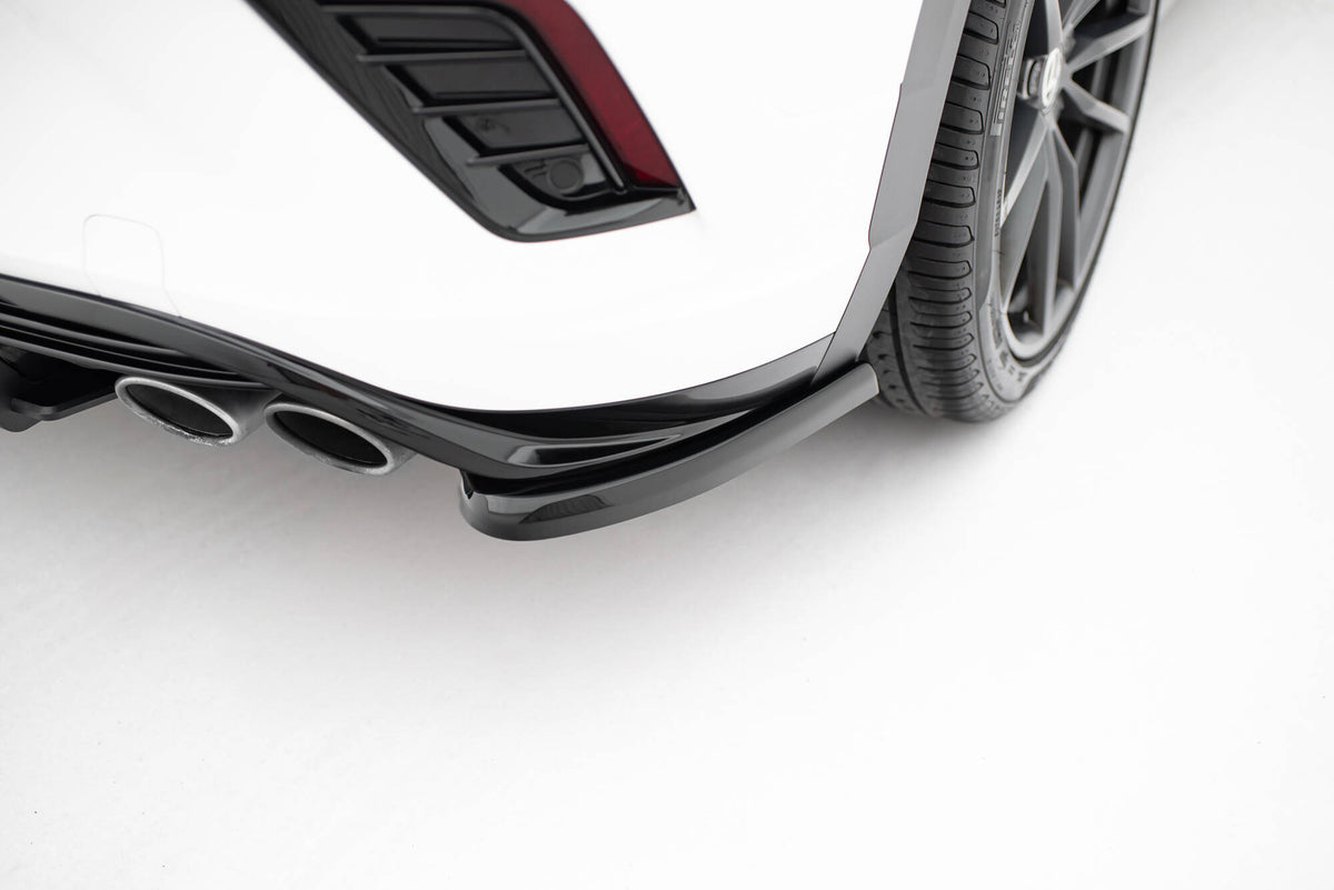 Bakre sideflaps til VW T-Roc R MK1 i blank svart, sett ovenfra