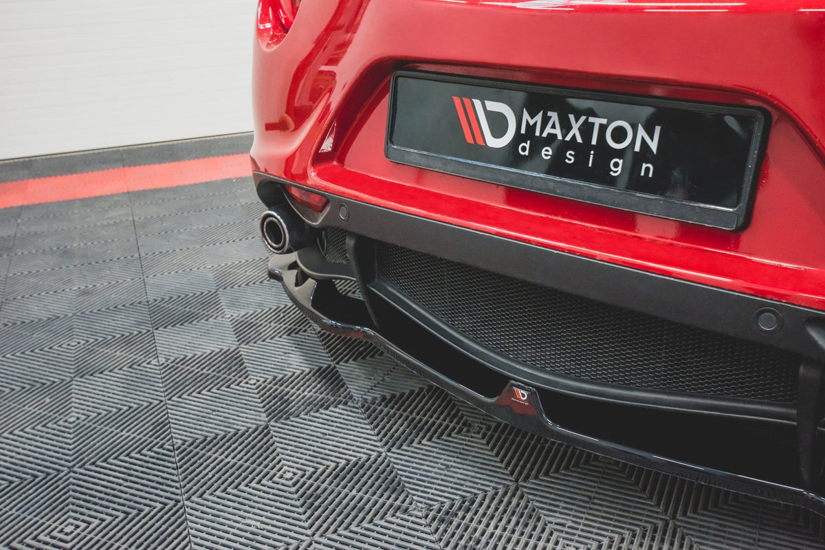 Bakdiffuser i ABS-plast for Alfa Romeo 4C sett underfra