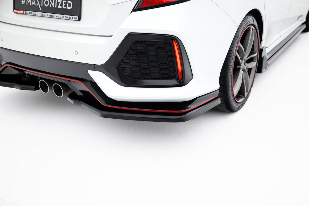 Nærbilde av Maxton Design diffuser i ABS-plast for Honda Civic Sport MK 10