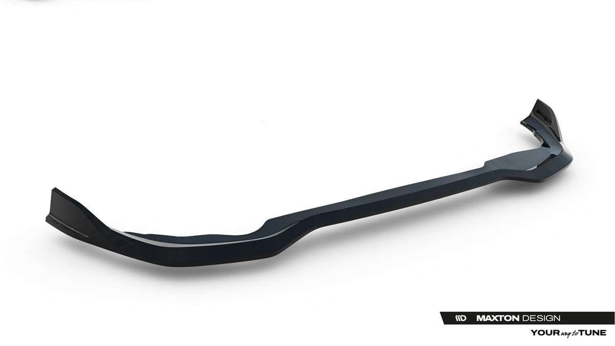 Bakre diffuser til VW Golf 8 Facelift sett rett bakfra med baklykter synlig