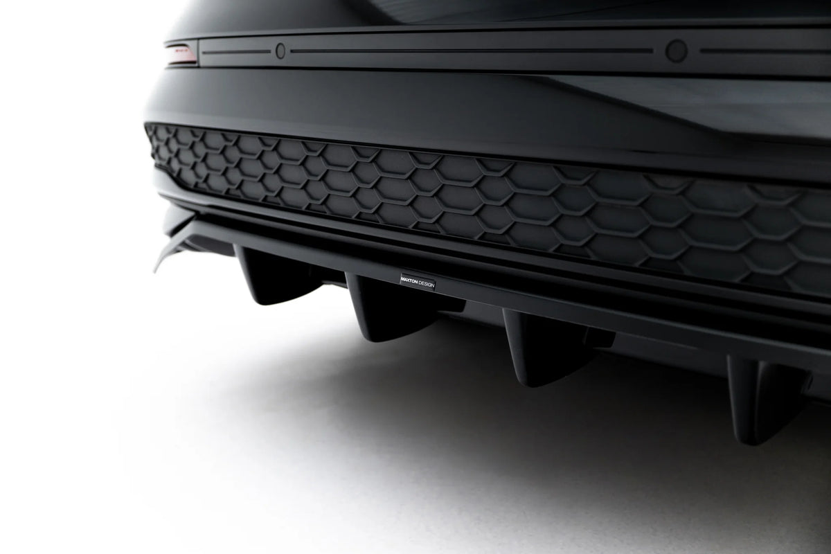 Diffuser til Audi A3 Sedan 8Y Facelift i blank sort, sett fra siden