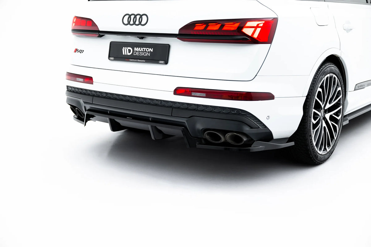 Baksplitter til Audi SQ7 sett fra siden med diffuserlignende profil