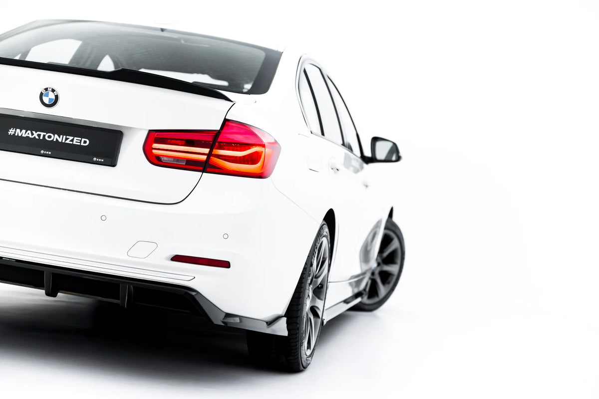 Bakre splitter til BMW 3 Sportline Touring F31 i blank sort finish