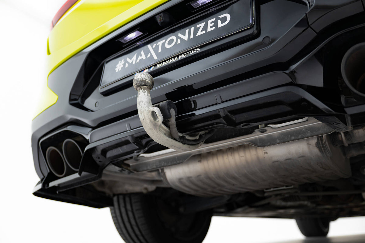 Diffuser BMW X4M F98 Facelift montert på bil, sett forfra