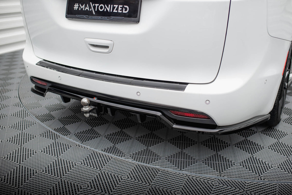 Diffuser til Chrysler Pacifica MK2 Facelift med vertikale stenger, sett bakfra