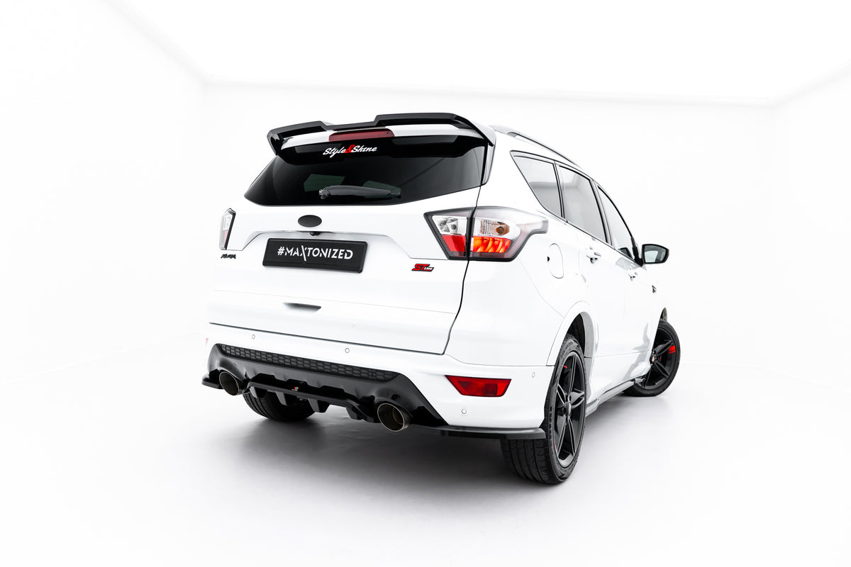 Diffuser med vertikale ribber til Ford Kuga ST-Line Mk2 Facelift sett bakfra