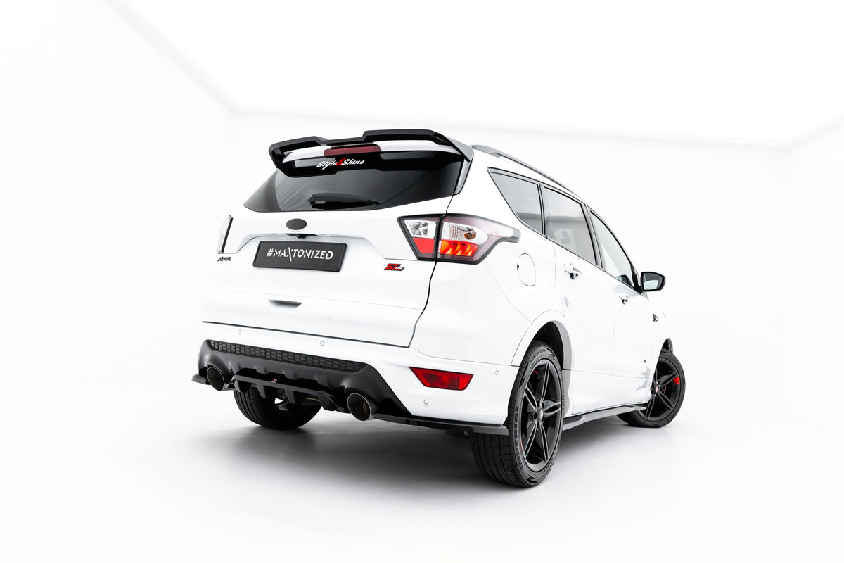 Blank sort ABS-diffuser til Ford Kuga ST-Line sett fra siden