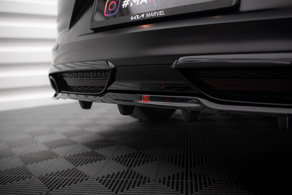Nærbilde av diffuser i sort ABS-plast til Kia Proceed GT Facelift