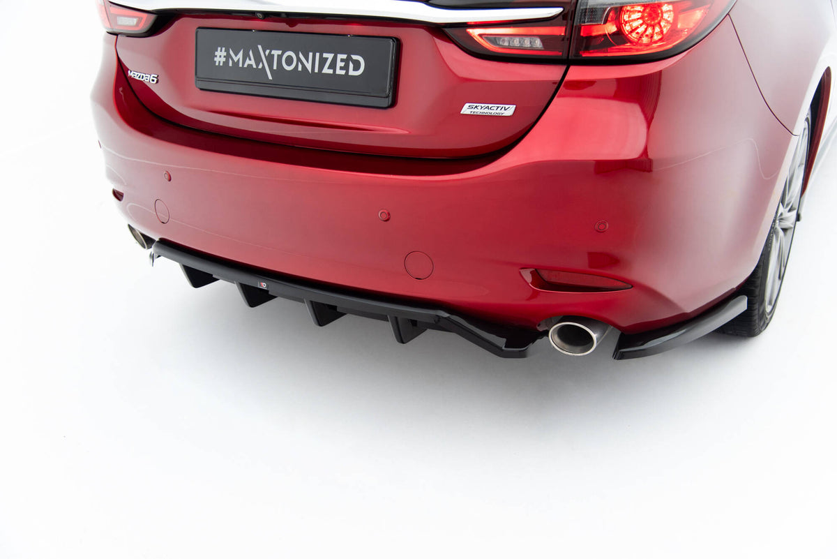 Diffuser med vertikale stenger til Mazda 6 Sedan MK3 Facelift, sett bakfra