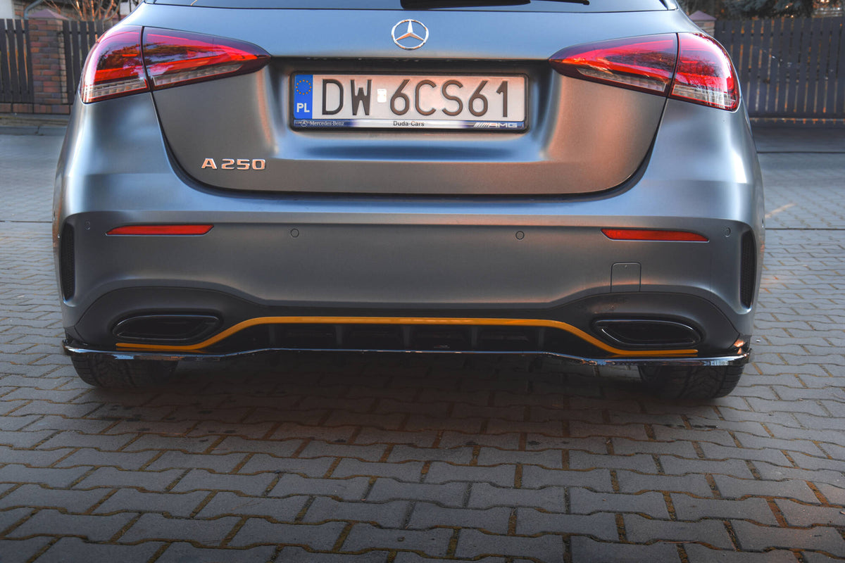 Diffuser med vertikale stenger til Mercedes A W177 AMG-Line, sett bakfra