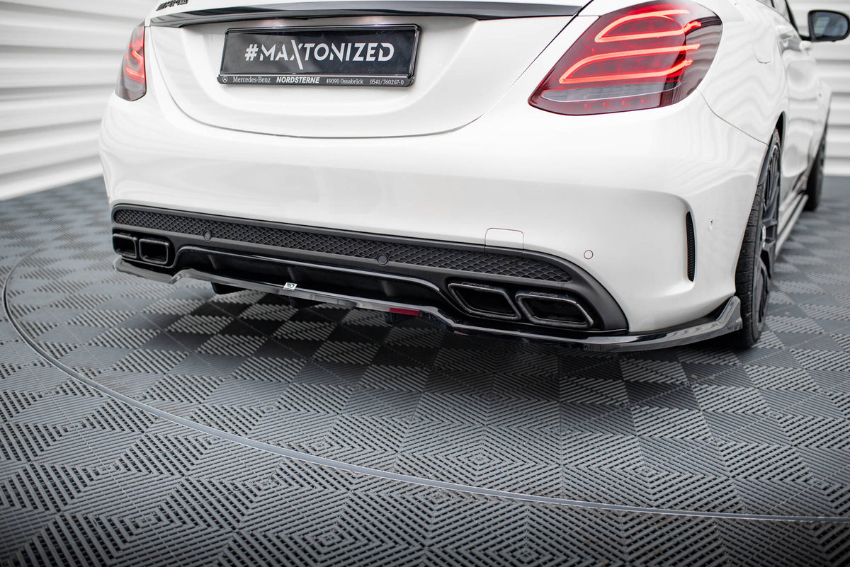 Diffuser med vertikale stenger for Mercedes C63 W205 sett bakfra