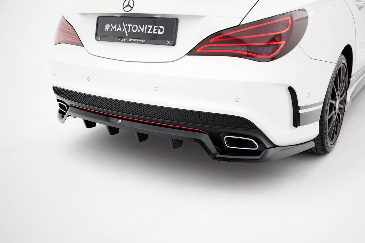 Bakre diffuser med vertikale stenger for Mercedes CLA AMG-Line C117 sett bakfra