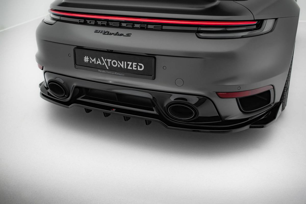 Diffuser til Porsche 911 Turbo S Sport Package 992 med vertikale stenger, sett ovenfra