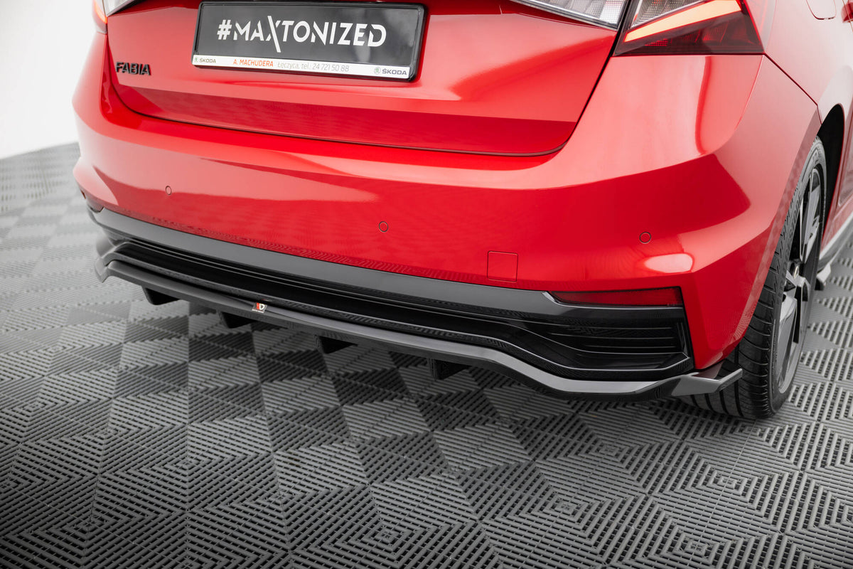 Bakre diffuser med vertikale stenger for Skoda Fabia Monte Carlo MK4 sett bakfra