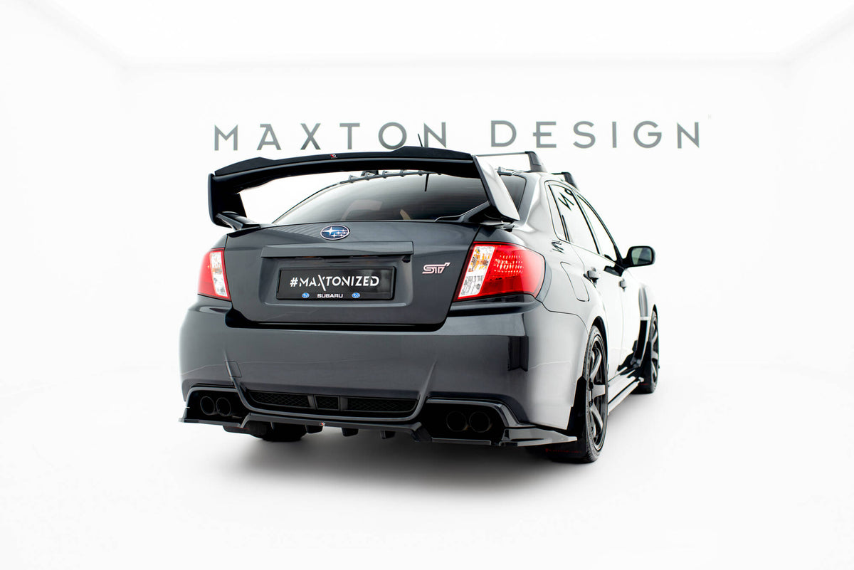 Diffuser til Subaru Impreza WRX STI Mk3 Facelift, sett bakfra med vertikale stenger synlig