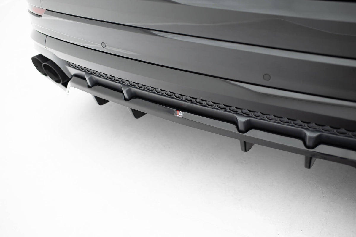 Audi Q8 SQ8 Facelift bakparti med Maxton diffuser V.2 installert