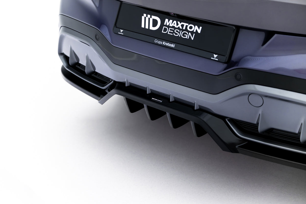 Detaljbilde av ABS-overflate på hekksplitter til Cupra Terramar Mk1