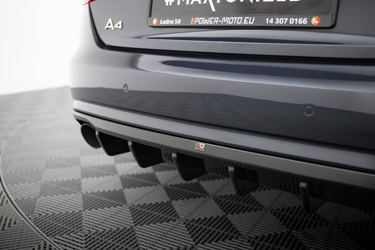 Bakre diffuser Maxton Design montert på Audi A4 B8 Facelift i skrå vinkel
