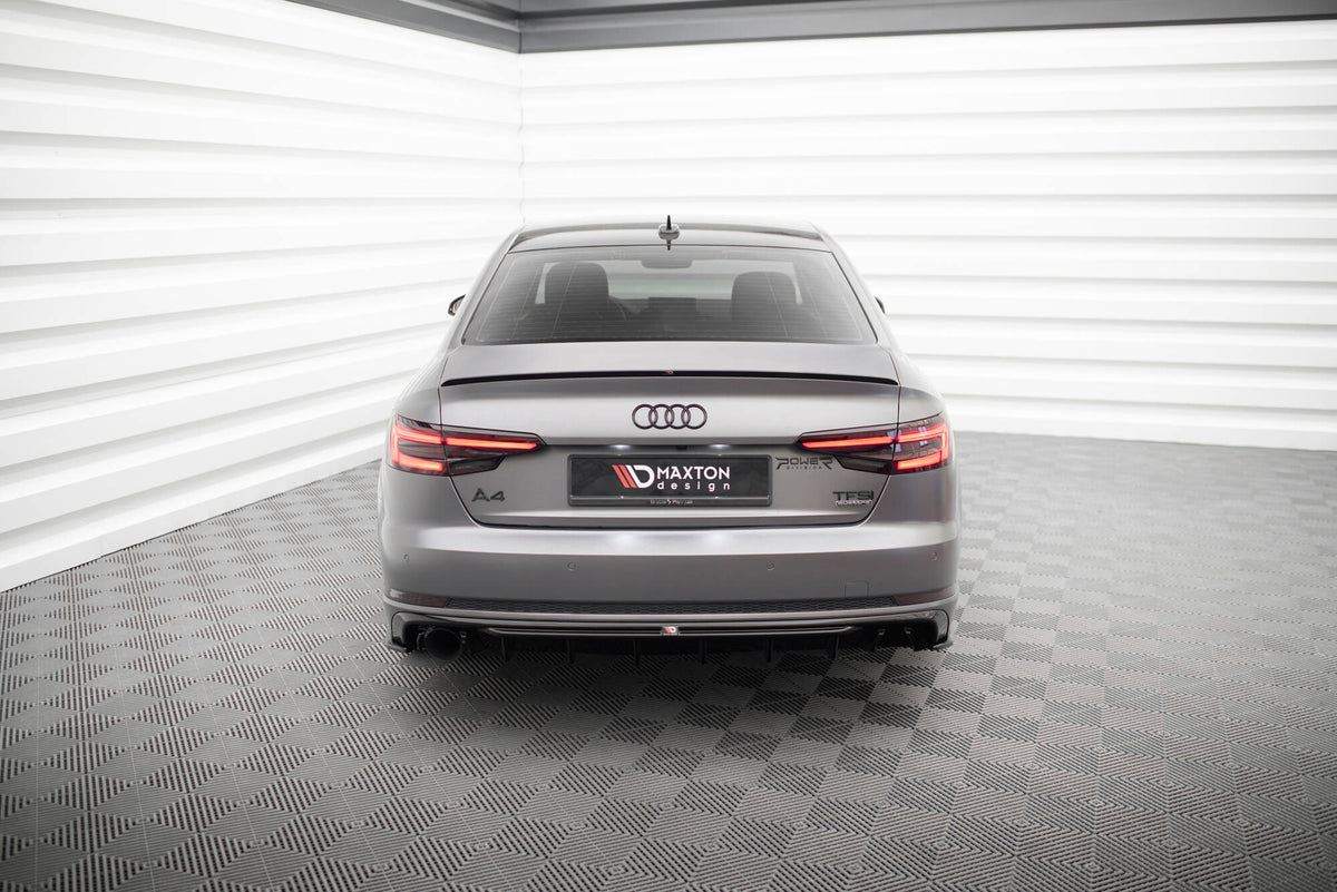 Bakdiffuser Maxton Design montert på Audi A4 S-Line B9, skrå vinkel fra siden