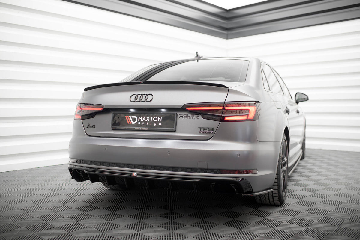 Diffuser til Audi A4 S-Line B9 med utskjæring for enkelt eksosrør, sett bakfra