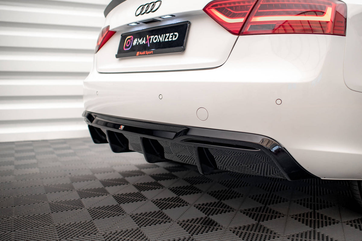 Diffuser fra Maxton Design på Audi A5 Facelift vist fra bakperspektiv