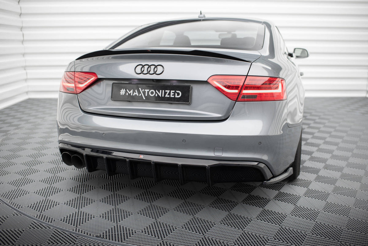 Diffuser til Audi A5 S-Line 8T Facelift i strukturert svart sett ovenfra