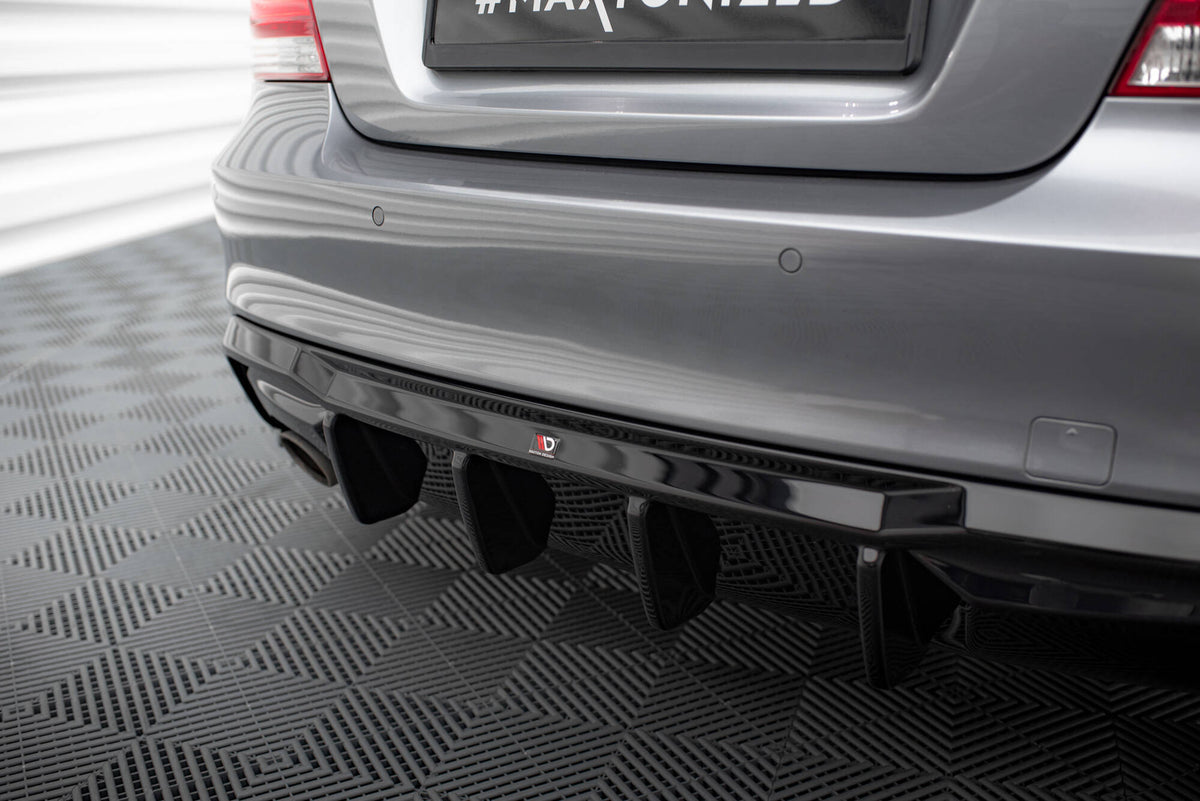BMW E82 M-Pakke med diffuser sett fra skrå vinkel bak