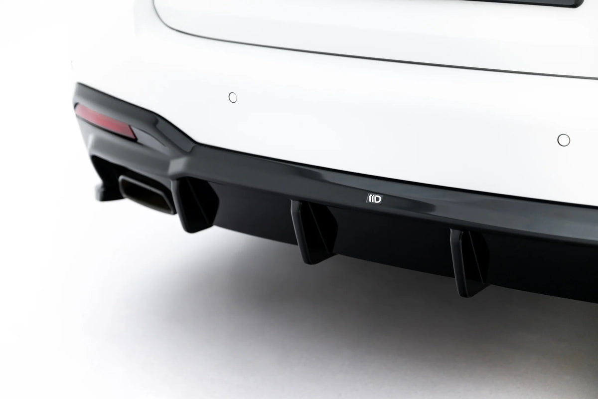 Maxton Design hekkskjørt for BMW 5-serie Touring G31, nærbilde av detalj