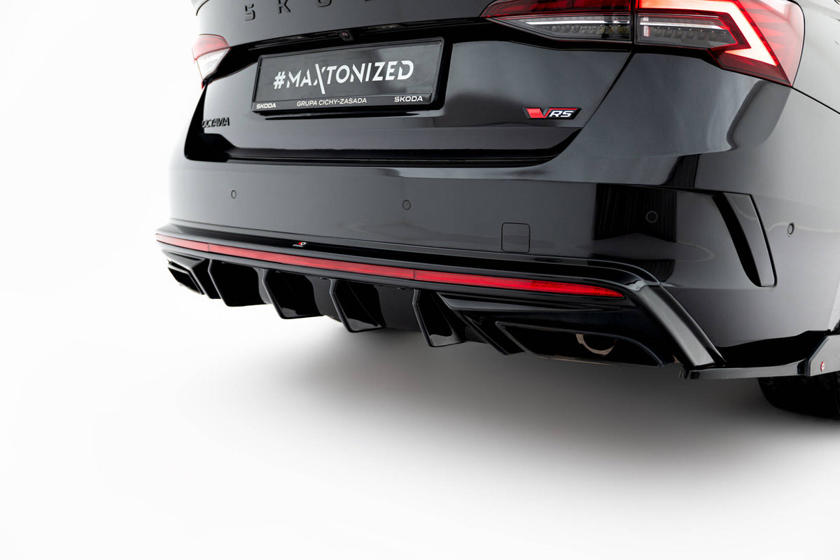 Maxton Design diffuser montert på Skoda Octavia RS Liftback Mk4 Facelift