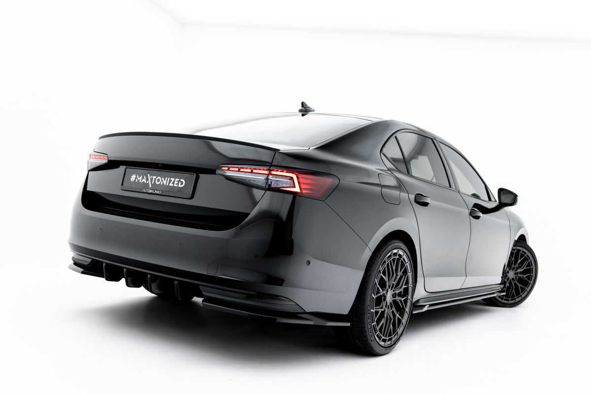 Diffuser til Skoda Superb Sportline Mk4 i blank sort ABS-plast