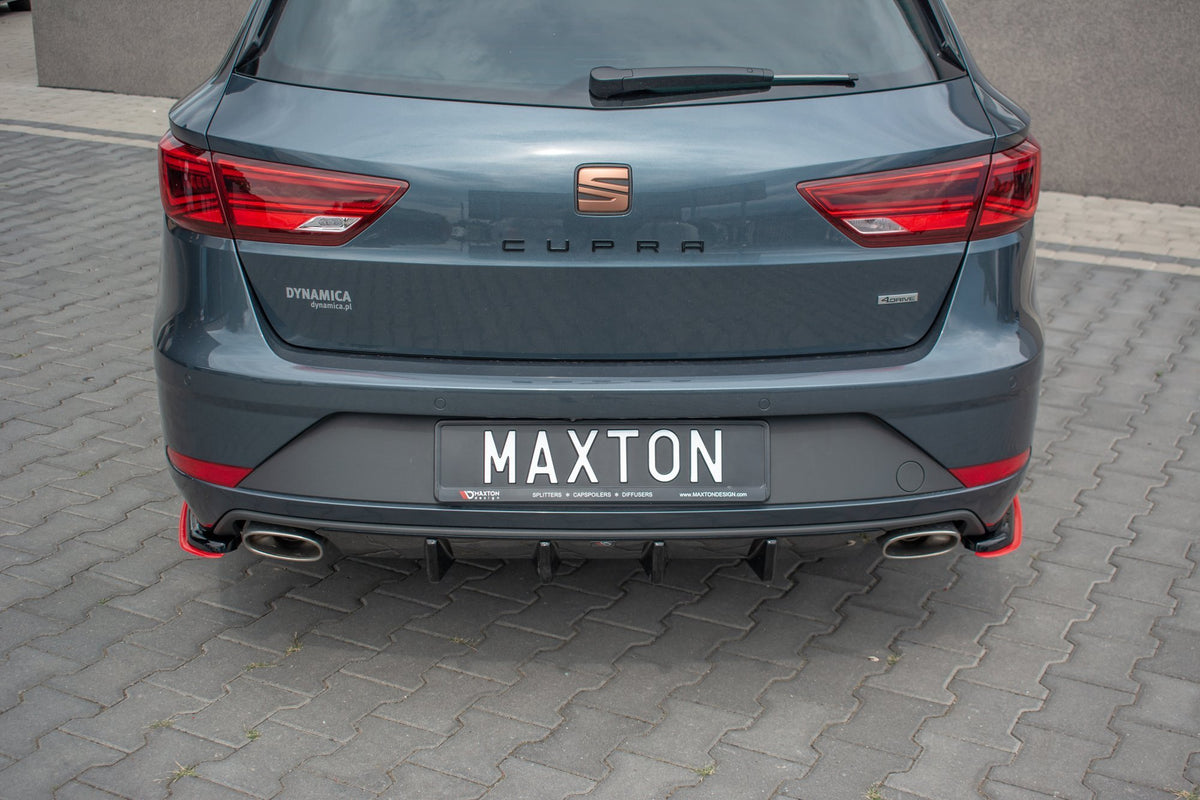 Diffuser V.1 til Seat Leon Cupra MK3 FL Sportstourer sett bakfra
