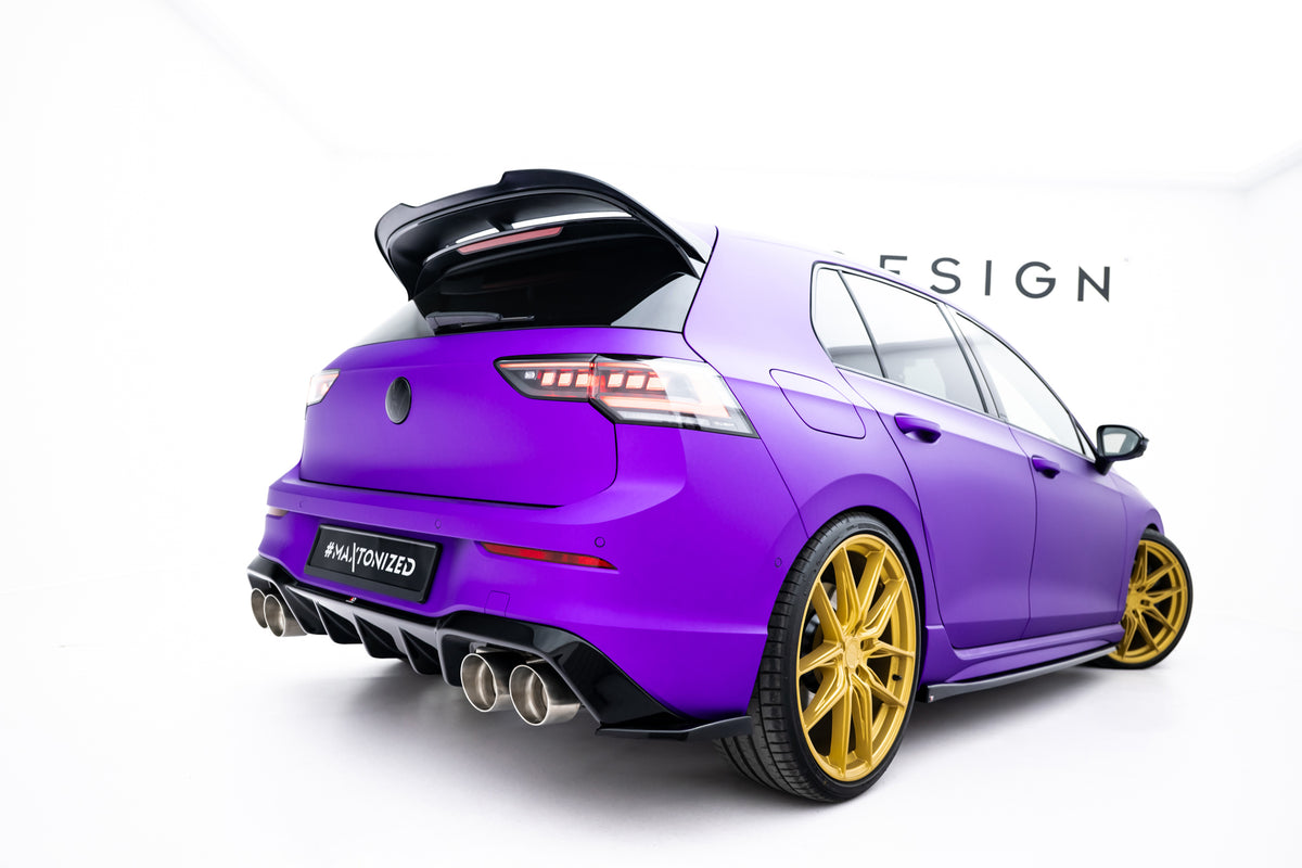 Diffuser V.1 i blank sort ABS til Volkswagen Golf R Mk8 Facelift sett bakfra