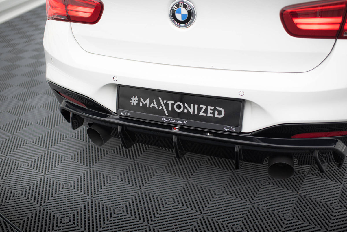 Diffuser V.3 til BMW M140i F20 Facelift sett fra undersiden med synlige finner