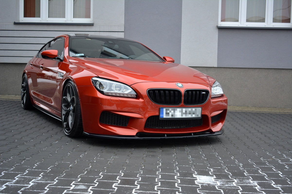 Sideskjørt diffusor for BMW M6 Gran Coupe nærbilde av sort overflate