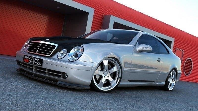 Sideskjørt i AMG-look for Mercedes CLK W208 sett forfra i skrå vinkel