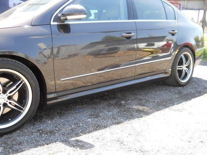 Sideskjørt R-Line Vw Passat B7 detaljbilde av profilen