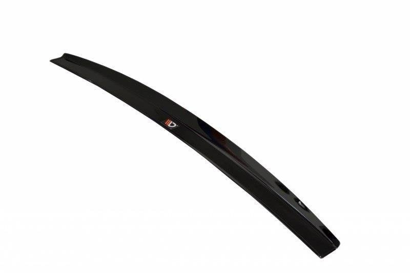 Hekkspoiler-tillegg fra Maxton Design for Subaru Impreza MK3 sett fra siden