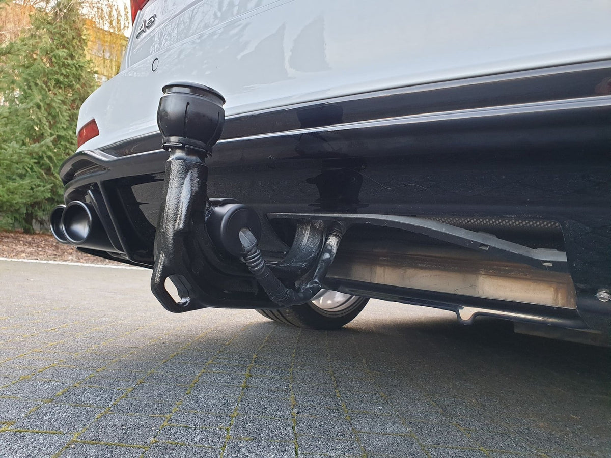Alle deler i splittersett for Audi S6 Sedan C8 vist ovenfra før montering