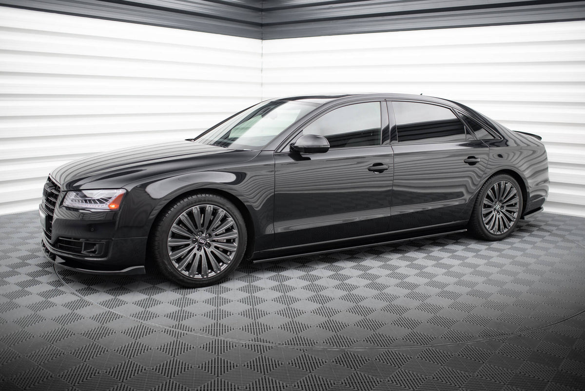 Splittersett til Audi A8 Long D4 Facelift montert på bil, sett fra fronten