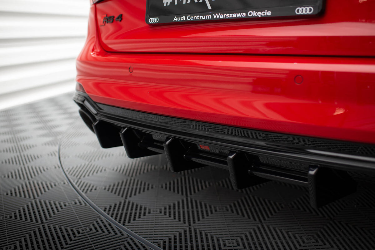 Spoiler cap i sort ABS-plast til Audi RS4 B9 Facelift sett bakfra