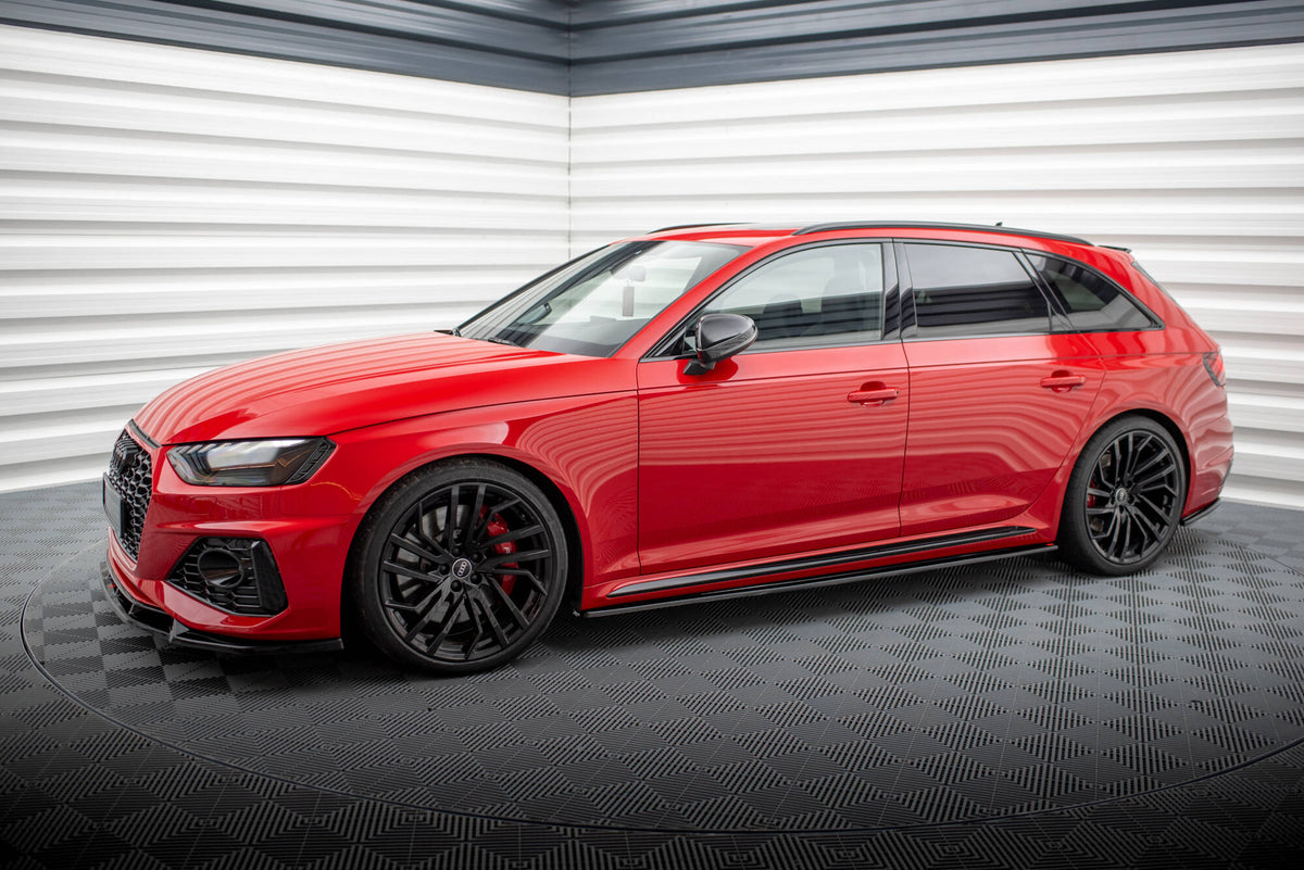 Splittersett til Audi RS4 B9 Facelift med alle fem deler vist samlet ovenfra
