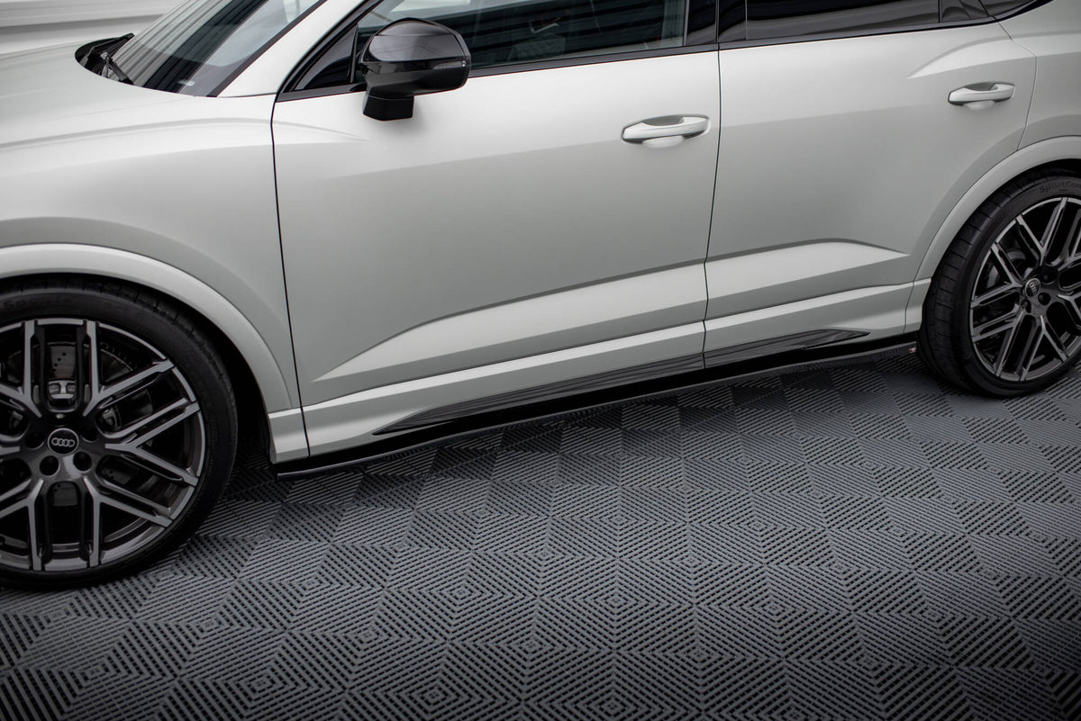 Montert splittersett på Audi RSQ3 F3 fotografert fra skrått bak venstre side