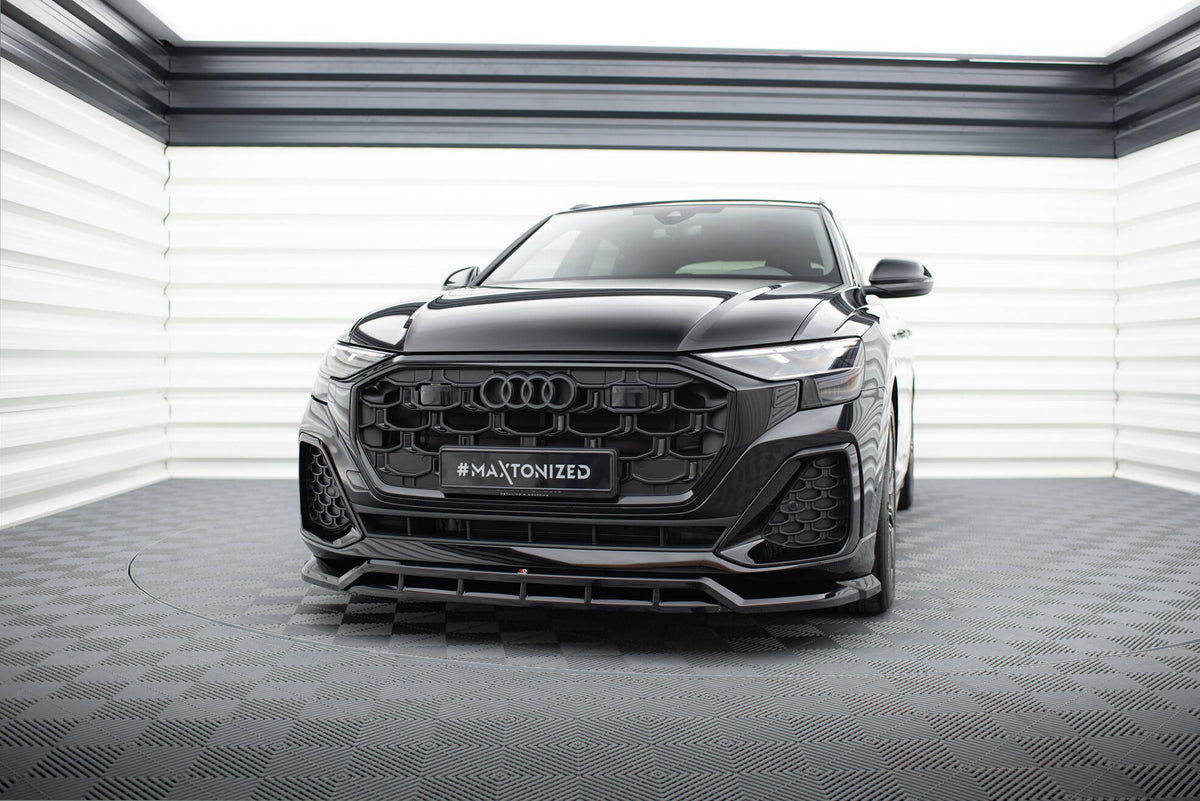 Audi Q8 SQ8 Facelift med splittersett i dagslys utendørs