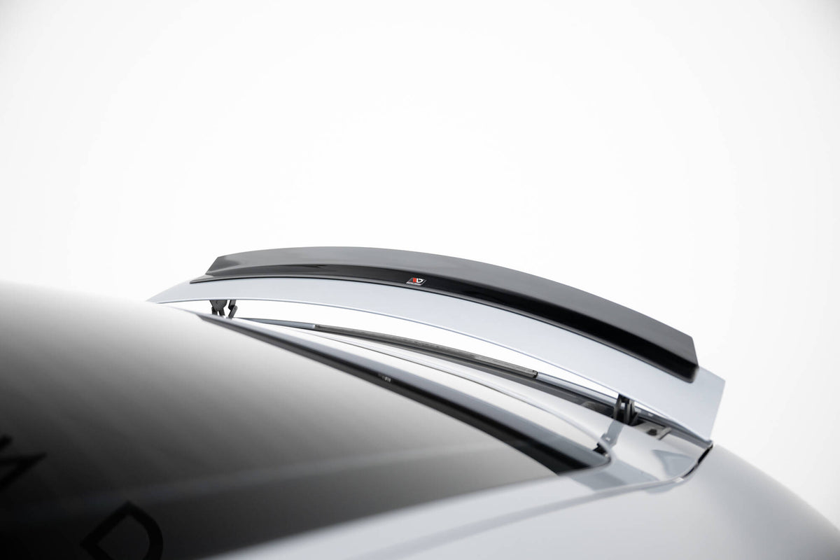 Spoiler cap til Audi TT 8J Facelift sett ovenfra mot sort bakgrunn