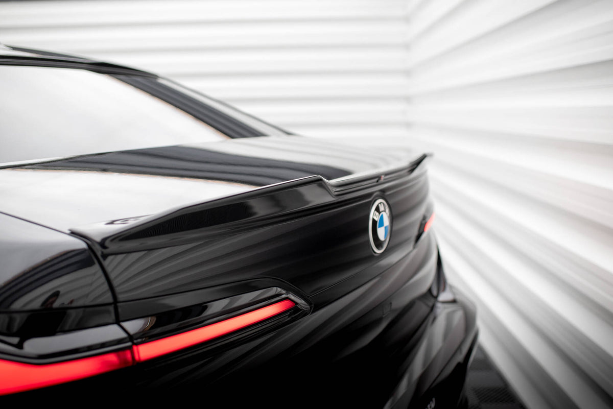 Bakvinduforlenger til BMW 740D M-Pakke G70 i svart ABS-plast, sett ovenfra