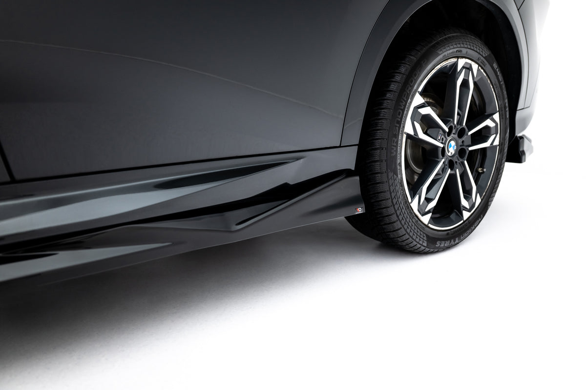 Bak splitter vertikale stenger BMW X2 U10 naerbilde