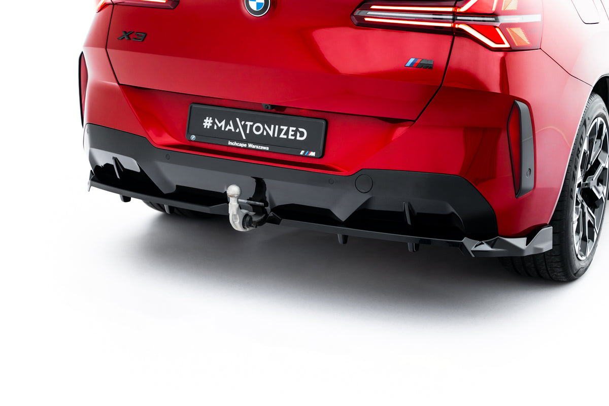 Sideskjort diffusorer fra splittersett BMW X3 G45 M-Pakke pa plass