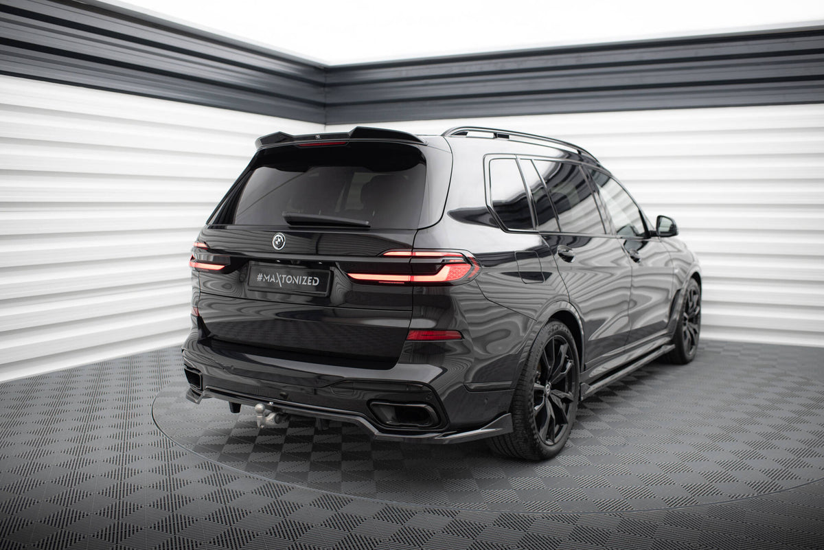 Splittersett BMW X7 G07, monteringsanvisning og festepunkter synlig
