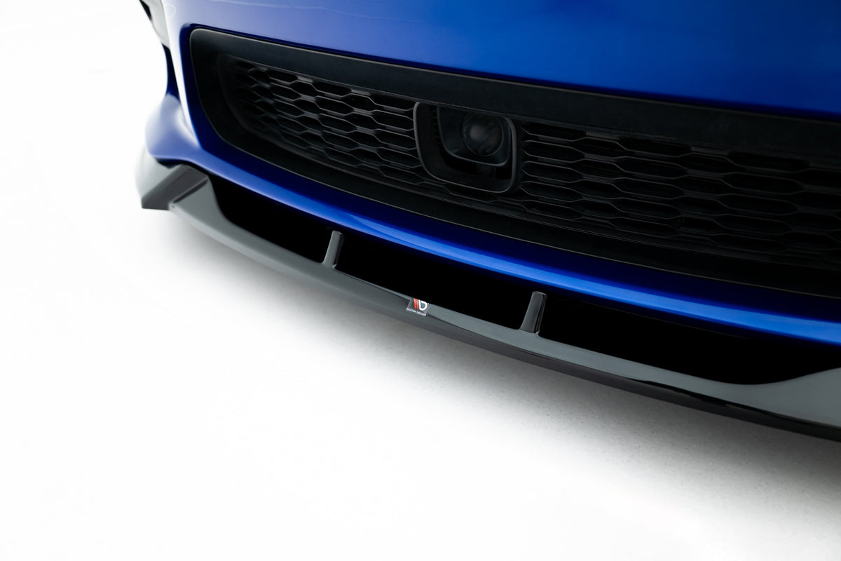 Splittersett i blank sort ABS montert på Dodge Charger RT Scat Pack